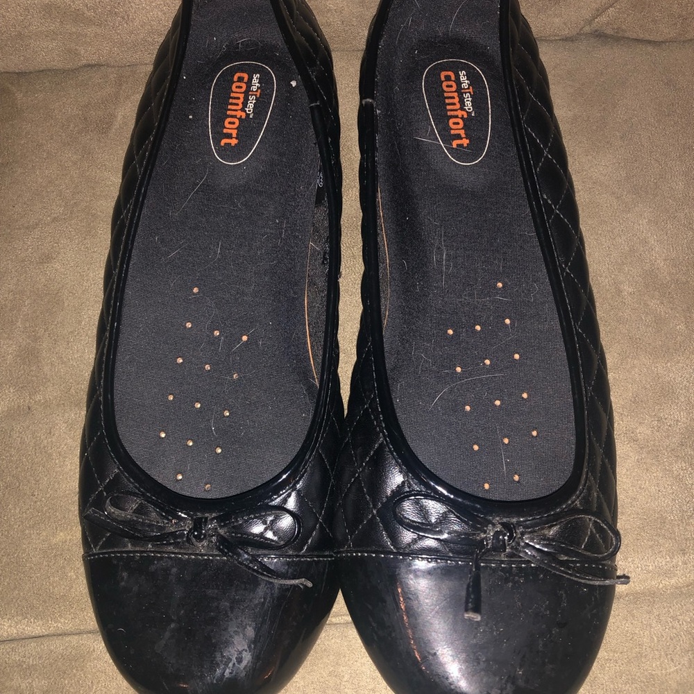 Quilted & Slip Resistant Black Flats size 9W